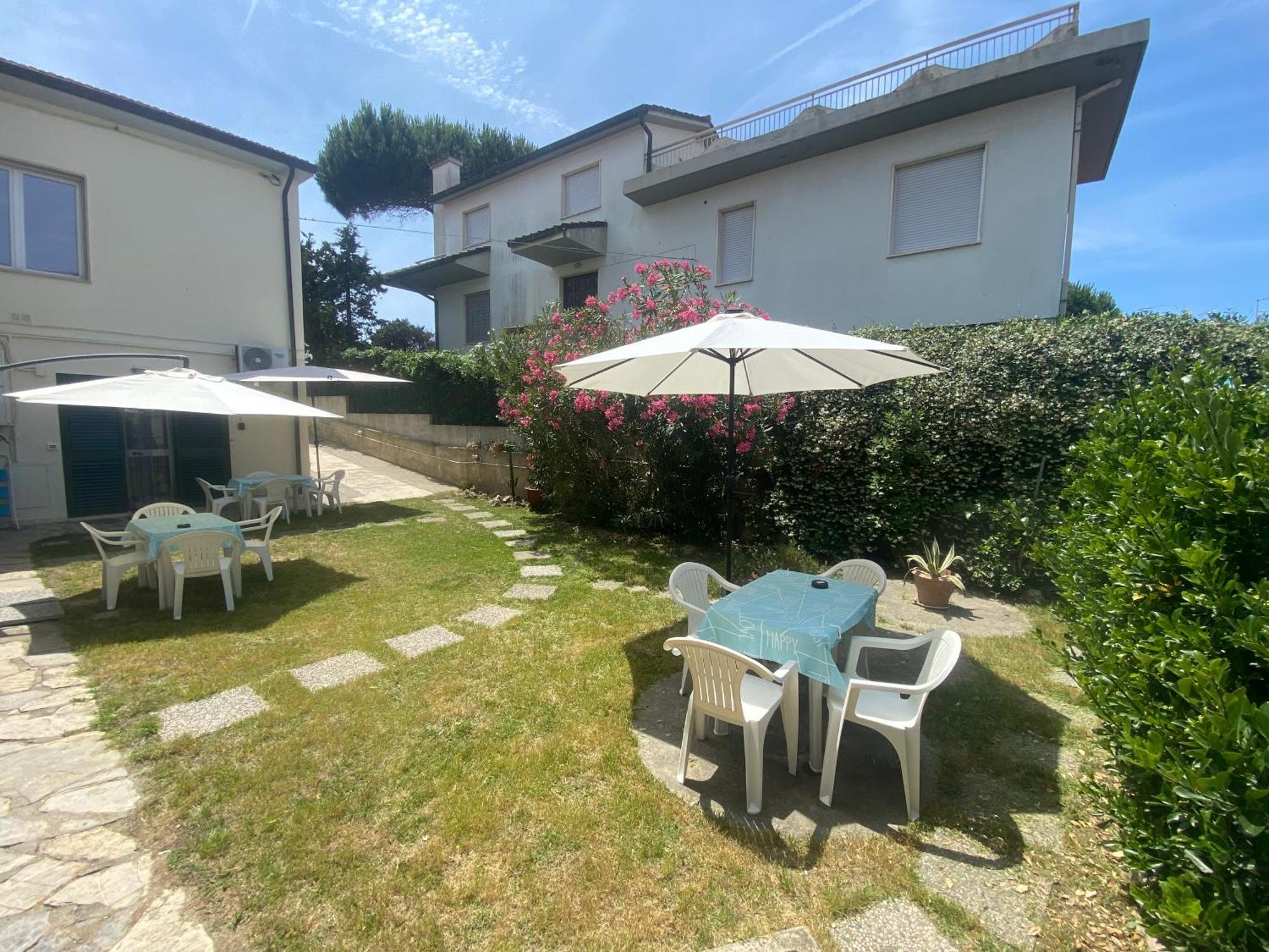 Le Tre Isolette A 200M Dal Mare Apartman Marina Di Pisa Kültér fotó
